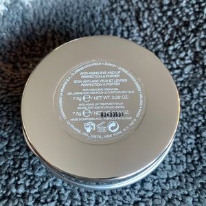 La Prairie eye and lip balm compact -never used ! Complete w zip case